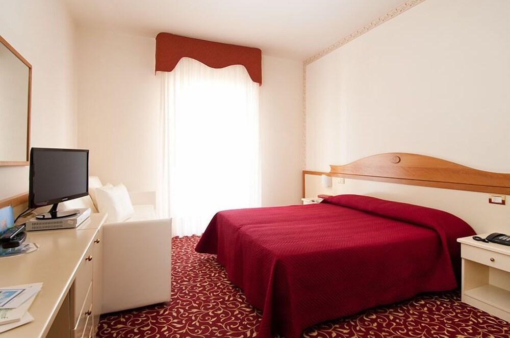 Hotel Le Ginestre Family & Wellness Vieste Exterior photo