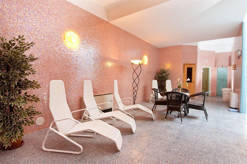Hotel Le Ginestre Family & Wellness Vieste Exterior photo